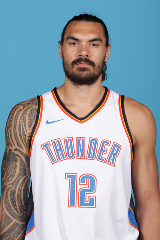 NBA交易市场动态：湖人完成外援签约,