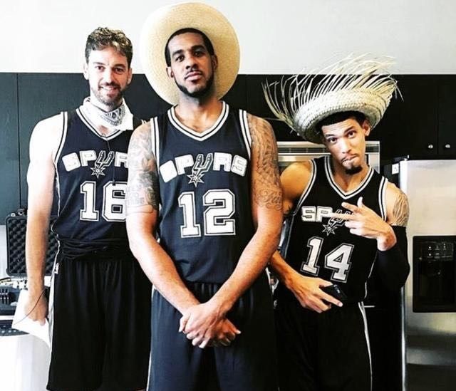 带领皇马五夺欧冠，被誉为典礼中场的三人，后来