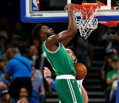 德甲最新积分战报 法兰克福绝平无力追药厂 拜仁