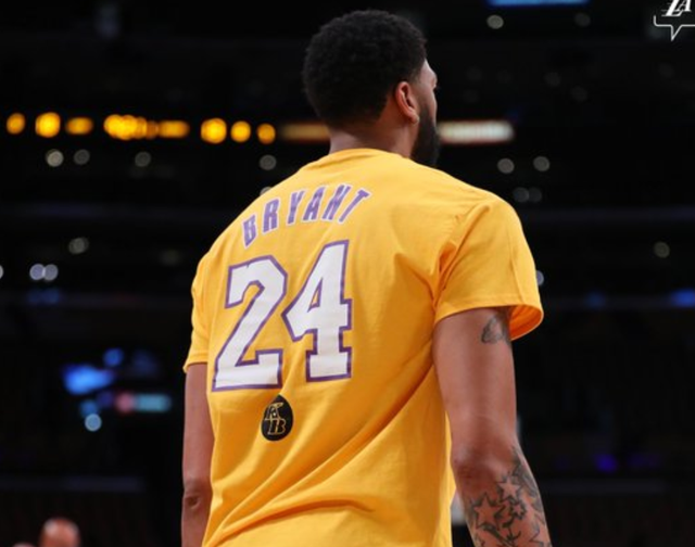 阿森纳以2-0击败布伦特福德，扩大领先优势，巩固争冠地位。