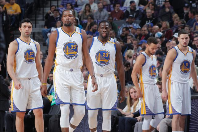 2014 基特引退：德瑞克·基特在洋基球场击出再见安打，为 20 年职业生涯画下完美句点