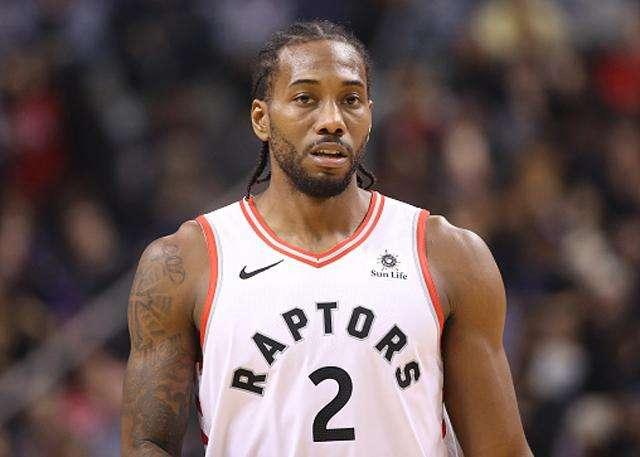 TOP10集锦：布泽利斯初生牛犊不怕虎 米切尔蜘蛛侠附身