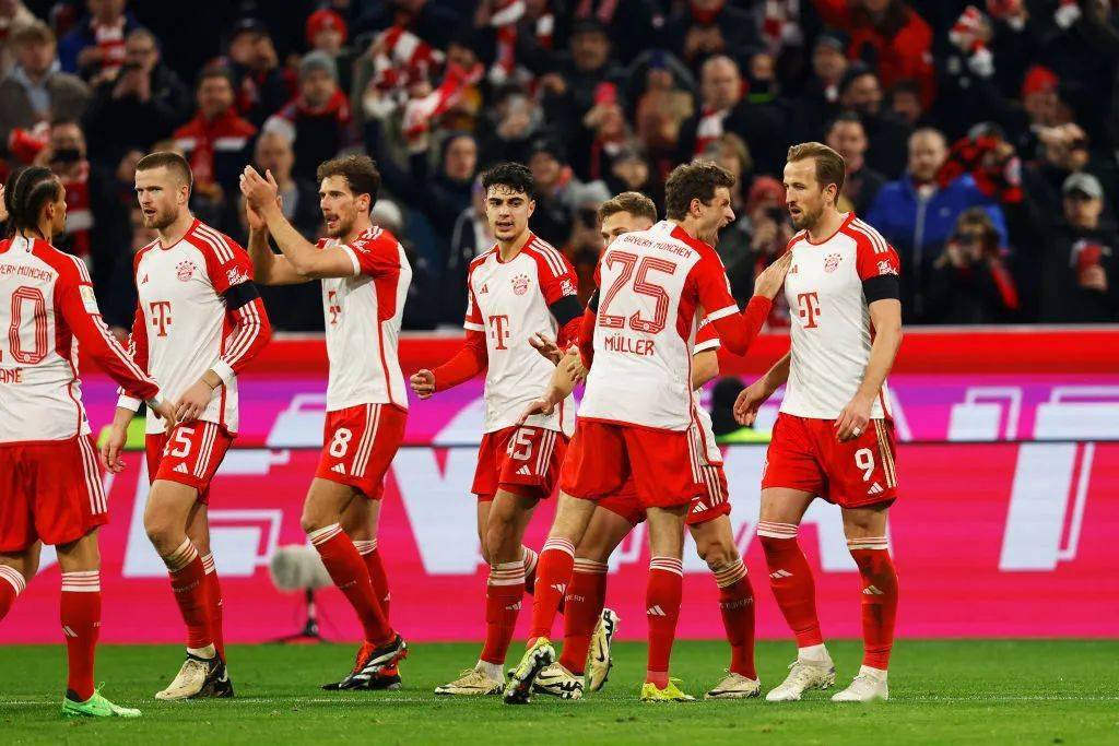 杜兰特38分领衔太阳险胜，湖人掘金遭遇失利，西部最新排名揭晓！快船火箭获益